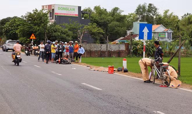 Thanh nien chay Exciter dam cot moc tu vong do tranh xe dap