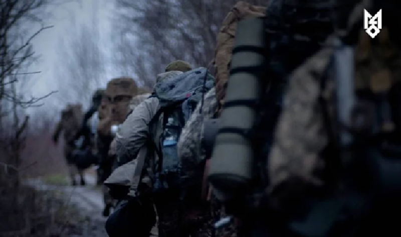 Tuy nhiên, nếu quân Nga phá vỡ phòng tuyến của Ukraine từ phía tây bắc Toretsk và tiến tới Pleshchiivka, tuyến phòng thủ ở khu vực hồ chứa nước này sẽ bị uy hiếp từ phía sau, và khi đó, toàn bộ phòng tuyến phía nam Kostiantynivka sẽ hoàn toàn sụp đổ. Ảnh: Bộ Quốc phòng Ukraine