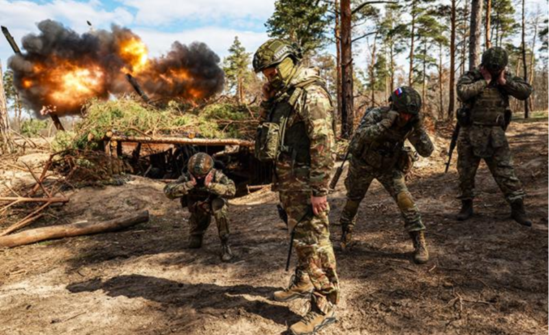 Tình báo Nga khẳng định Lữ đoàn 47 đang áp dụng chiến thuật “rắn hai đầu”: một tiểu đoàn tăng cường đóng giả ở làng Korovyntsi để nghi binh, trong khi một tiểu đoàn cơ giới và một tiểu đoàn tăng đã thâm nhập vào khu vực Grayvoron thuộc tỉnh Belgorod. Ảnh: RIA Novosti