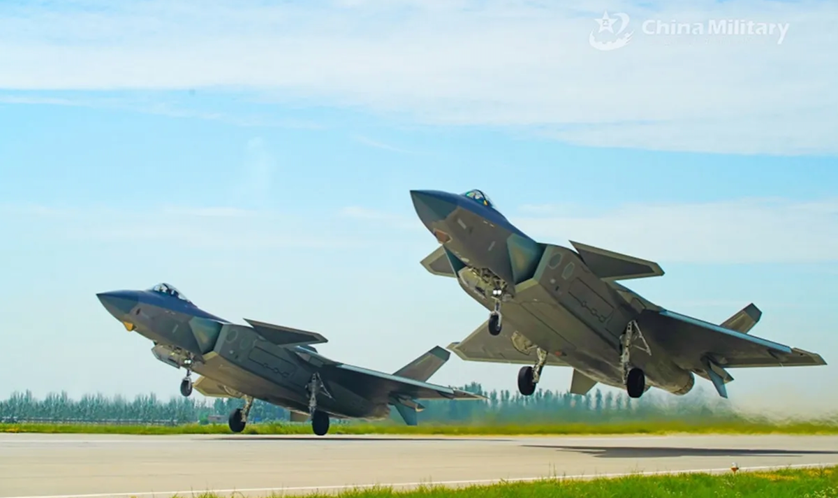 Lộ diện cấu hình tấn công mạnh nhất của J-20 Trung Quốc - Hình 7 Lo dien cau hinh tan cong manh nhat cua J-20 Trung Quoc-Hinh-7