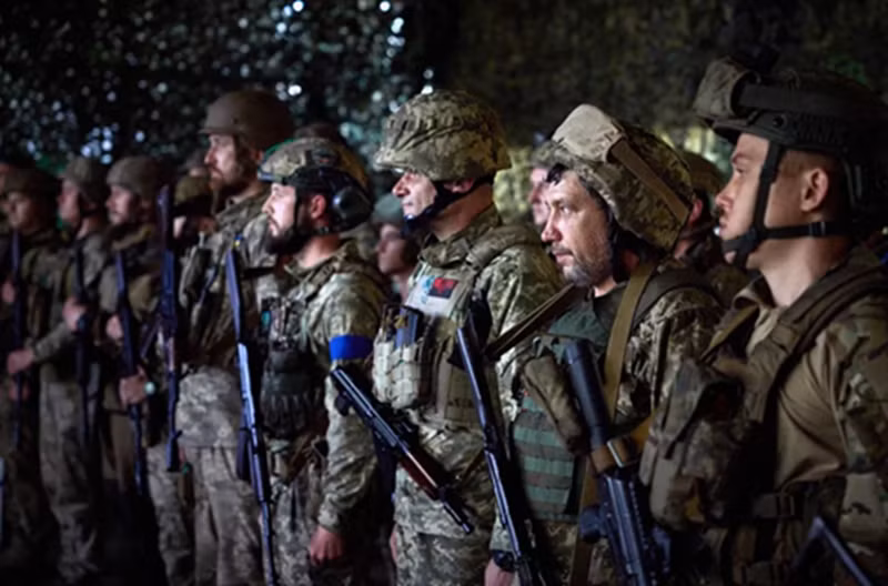 Những binh sĩ được huy động này đã làm giảm sức chiến đấu của các đơn vị tinh nhuệ trong quân đội Ukraine. Tỷ lệ binh sĩ được huy động trong đơn vị càng cao, khả năng chiến đấu của đơn vị càng thấp. Ảnh: Bộ Quốc phòng Ukraine