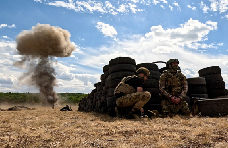 Hơn nữa, vùng ngoại ô phía bắc của khu vực này vẫn đang trong tình trạng giao tranh, vì vậy sở chỉ huy của Nga đặt ở vị trí tiền tuyến như vậy có thể không có cấp bậc cao. Việc tấn công một sở chỉ huy tuyến đầu như thế này khó có thể ngăn cản bước tiến của Quân đội Nga. Ảnh: TASS. 