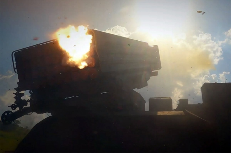 Theo báo cáo từ tờ Forbes (Mỹ), vào ngày 12/1, Quân đội Ukraine thông báo rằng họ đã sử dụng đạn dược có độ chính xác cao để tấn công sở chỉ huy của quân đoàn số 2 Nga tại khu vực Novohrodivka, phía đông nam Pokrovsk. Ảnh: mil.ru. 