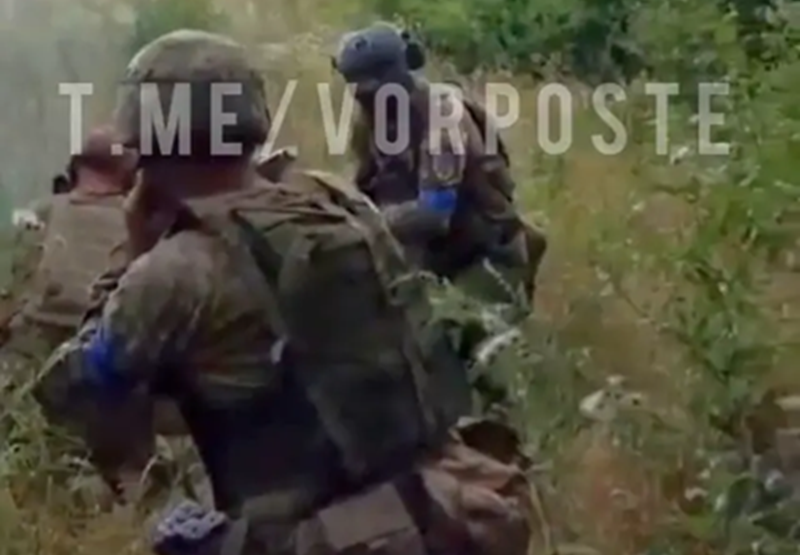 Quân Nga đã phát hiện một lượng lớn lính đánh thuê Colombia tại khu vực này. Trong trận chiến tại làng Guevo, quân Nga cũng thường xuyên nghe thấy các binh sĩ Ukraine nói tiếng Ba Lan và tiếng Anh. Ảnh: Top War