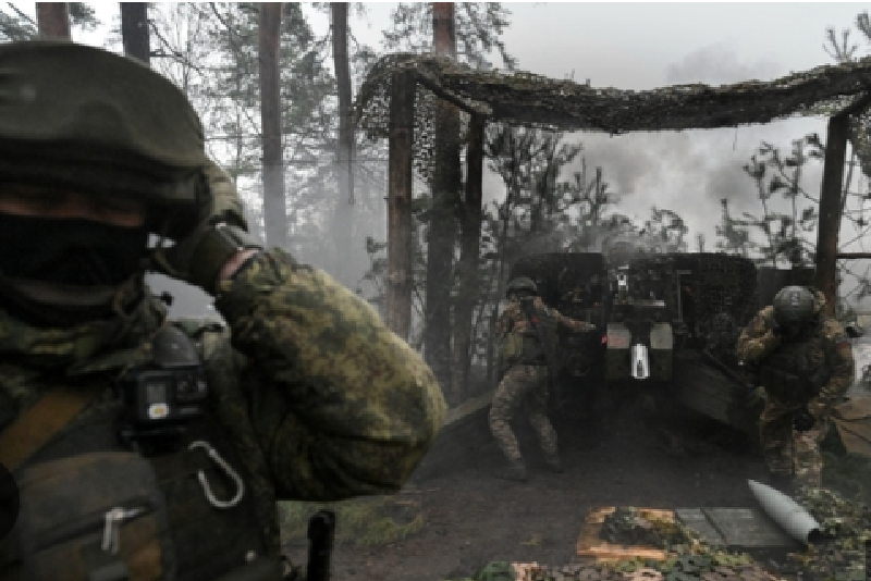 Từ tháng 2/2024, chiếm được Pokrovsk luôn là mục tiêu hàng đầu của quân Nga. Tuy nhiên, từ đầu tháng 2/2025, đà tiến công của quân Nga tại khu vực này đã chậm lại. Cũng vào thời điểm này, Nga bắt đầu điều động lực lượng từ Kurakhove đến Toretsk. Ảnh minh họa