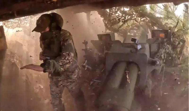 Trong cuộc xung đột Nga – Ukraine, khu vực Kharkiv luôn là một địa bàn chiến lược then chốt, nơi mỗi trận giao tranh đều làm căng thẳng thần kinh cả hai bên. Gần đây, Kharkiv lại một lần nữa trở thành tâm điểm của cuộc chiến, khi một trận đánh ác liệt trong đô thị bùng nổ. Ảnh: Top War