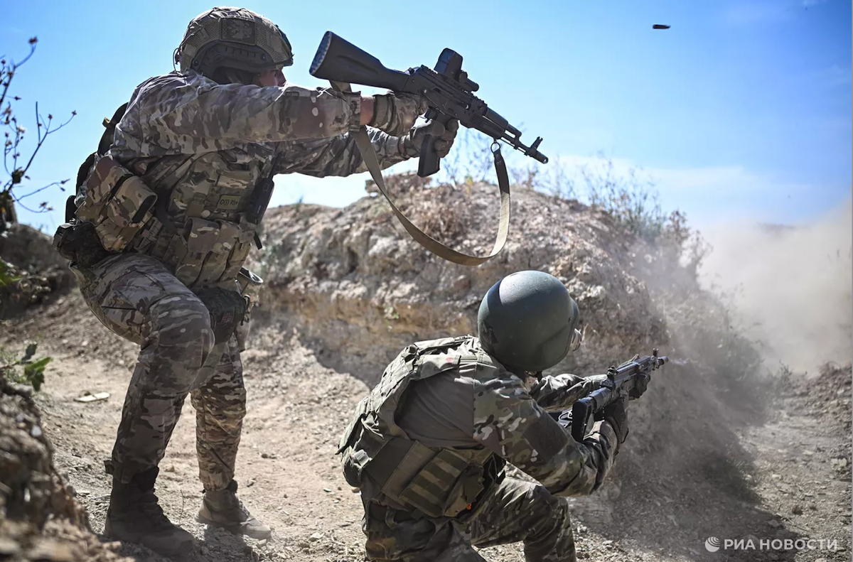 Tờ Strana.ua, dẫn nguồn tin quân sự Ukraine, cho biết: Nga đang cố gắng “tung đòn” quyết định trước khi một lệnh ngừng bắn do Mỹ thúc ép được đưa vào hiệu lực.