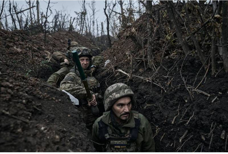 Bộ binh hai bên vì thế phải giáp chiến trong rừng, biến trận đánh thành một cuộc chiến tiêu hao. May mắn cho phía Nga là họ có quân số nhỉnh hơn, nên dần dần giữ vững được thế trận. Trận chiến ở Kharkov lần này cho thấy cả hai bên đều đang cố gắng hết sức, dốc toàn lực, tình hình thay đổi liên tục và thật sự khó đoán định được kết cục cuối cùng sẽ ra sao. Ảnh: Top War