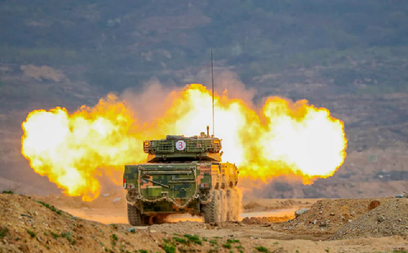 Financial Times (FT) cho biết việc xây dựng cơ sở quy mô lớn này, được các phương tiện truyền thông chính thống đưa tin rộng rãi, đã làm dấy lên báo động trong các cơ quan tình báo phương Tây, cho rằng Bắc Kinh đang chuẩn bị cho một cuộc chiến tranh quy mô lớn hoặc thậm chí là chiến tranh hạt nhân. Ảnh: Shutterstock