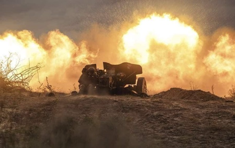 Nếu kiểm soát được khu vực này, họ sẽ một lần nữa cắt đứt tuyến cao tốc H32 — một tuyến đường cực kỳ quan trọng nối giữa Pokrovsk và thành phố Kostiantynivka. Trước đó vài tháng, quân Nga từng cắt đứt tuyến đường này một lần. Ảnh: Bộ Quốc phòng Ukraine