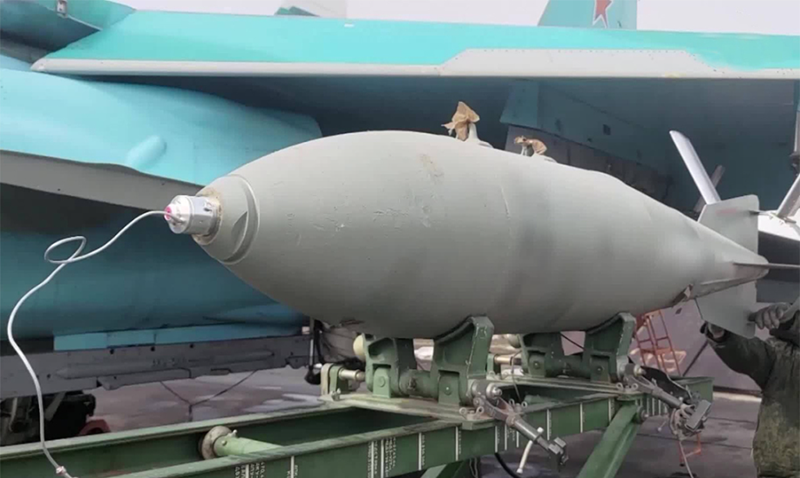  Bom FAB với UMPK đã đóng vai trò quan trọng trong cuộc chiến này, gây thiệt hại nặng nề cho quân đội Ukraine và giúp Lực lượng Hàng không Vũ trụ Nga tránh khỏi tổn thất lớn. Ảnh: Bộ Quốc phòng Nga