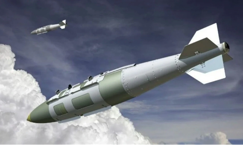 Tiếp theo là “chiến tích đánh chặn” những quả bom JDAM. JDAM – tức “Bom tấn công trực tiếp kết hợp” – là sản phẩm “chủ chốt” của ngành công nghiệp quốc phòng Mỹ, khi chỉ cần gắn thêm bộ điều hướng là có thể biến bom thường thành vũ khí dẫn đường chính xác có “mắt”. Ảnh: Eurasian Times