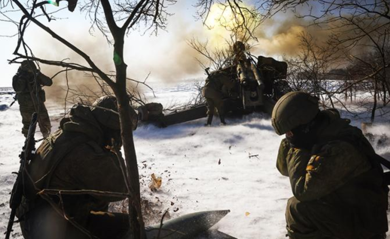 Theo các báo cáo khác, một đơn vị Ukraine gồm hơn 100 binh sĩ đã bị quân Nga bao vây thành công ở phía tây Sudzha, khu vực Kursk. Thông tin này một lần nữa khẳng định sức mạnh áp đảo và sự nhạy bén chiến lược của quân đội Nga trên chiến trường. Ảnh: TASS