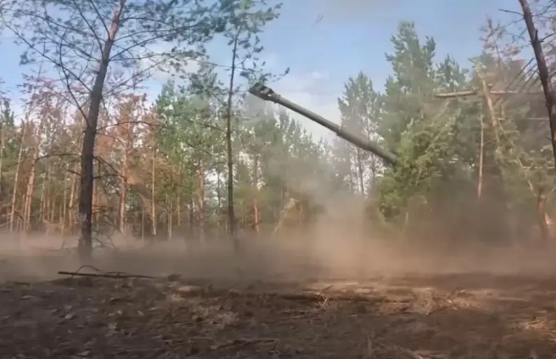 Sau khi cuộc tập kích vào sáng ngày 18/3 thất bại, quân đội Ukraine đã phát động một đợt tấn công mới vào chiều cùng ngày và kéo dài cho đến nay vẫn chưa kết thúc. Ảnh: Top War