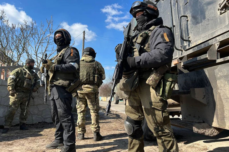 Tại mặt trận Pokrovsk ở phía tây Donetsk, quân đội Ukraine đã tập trung một lực lượng dự bị hùng hậu, bao gồm Lữ đoàn thiết giáp số 5 với hai tiểu đoàn xe tăng Leopard, bốn tiểu đoàn cơ giới cùng nhiều đơn vị khác. Lực lượng bảo vệ thành phố cũng bao gồm nhiều lữ đoàn cơ giới và lữ đoàn tấn công. Ảnh: Kp.ru