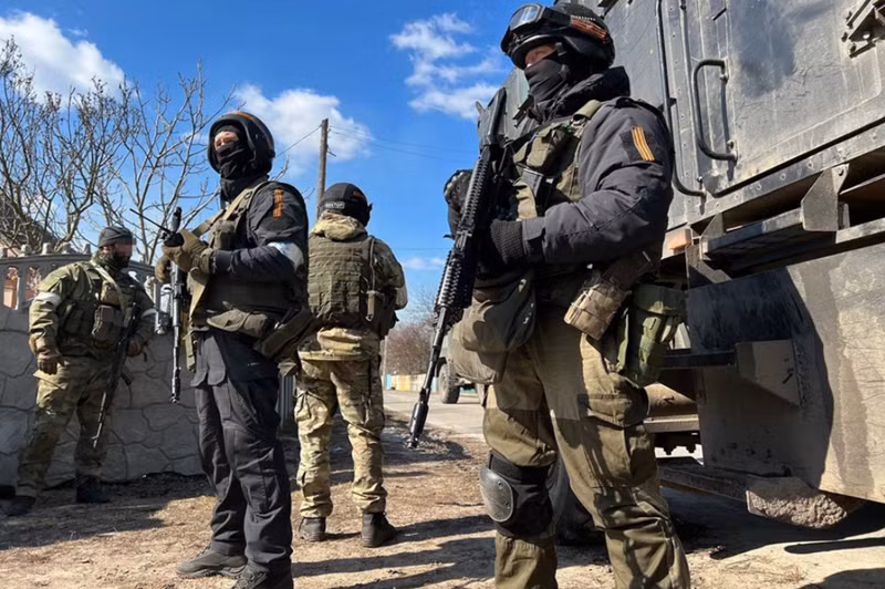 Tại mặt trận Pokrovsk ở phía tây Donetsk, quân đội Ukraine đã tập trung một lực lượng dự bị hùng hậu, bao gồm Lữ đoàn thiết giáp số 5 với hai tiểu đoàn xe tăng Leopard, bốn tiểu đoàn cơ giới cùng nhiều đơn vị khác. Lực lượng bảo vệ thành phố cũng bao gồm nhiều lữ đoàn cơ giới và lữ đoàn tấn công. Ảnh: Kp.ru