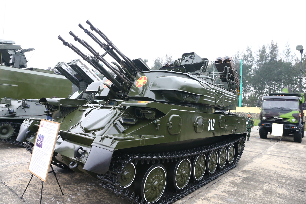 Tổ hợp pháo phòng không tự hành ZSU-23-4 cải tiến có khả năng tiêu diệt các mục tiêu trên không ở độ cao thấp, tiêu diệt mục tiêu mặt đất, mặt nước ở cự ly gần. 