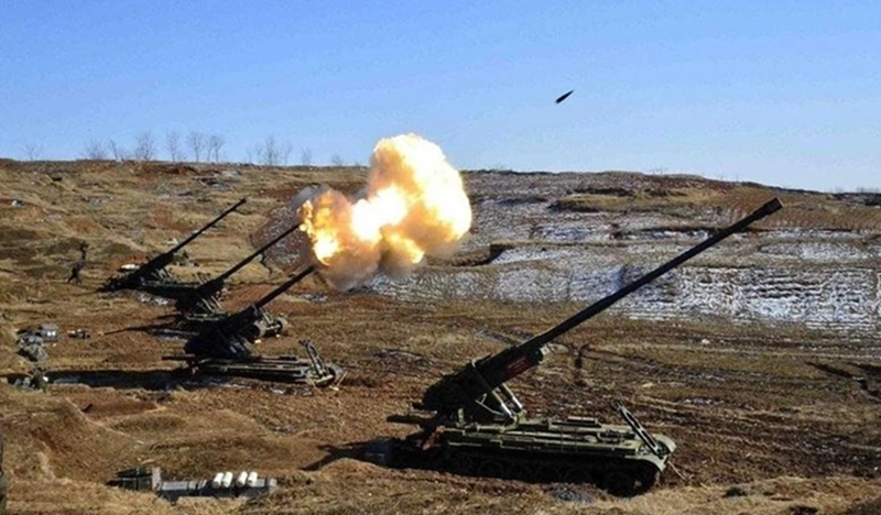 Mặc dù các chuyên gia quân sự đều cho rằng pháo tự hành M1989 Koksan đã lỗi thời về mặt kỹ thuật, nhưng hiệu quả của nó, đặc biệt trong chiến đấu phản pháo, vẫn rất đáng gờm và ít ai nghi ngờ. Ảnh: Gagadget.