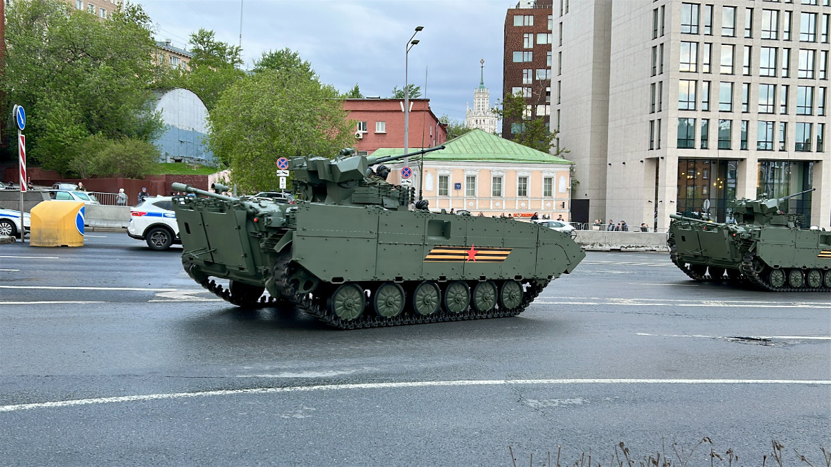 Quá trình hiện đại hóa bao gồm tích hợp các hệ thống liên lạc và dẫn đường tiên tiến, cải thiện nhận thức tình huống và phối hợp trên chiến trường. BMP-1AM vẫn giữ nguyên khả năng đổ bộ, cho phép xe hoạt động trong nhiều môi trường. Các bản nâng cấp kéo dài tuổi thọ của xe, cung cấp giải pháp tiết kiệm chi phí cho các đơn vị bộ binh cơ giới