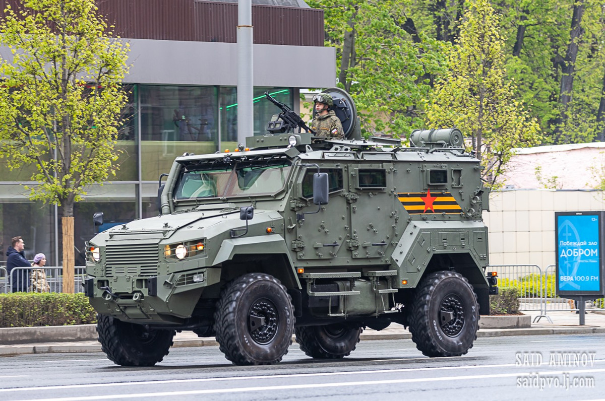 Typhoon-K53949, còn được gọi là "Phoenix", là phương tiện chống phục kích chống mìn (MRAP) được thiết kế để vận chuyển đội quân an toàn trong môi trường thù địch. Thân xe hình chữ V nhằm làm chệch hướng các vụ nổ mìn và thiết bị nổ tự chế (IED) và có thể được trang bị thêm trạm vũ khí từ xa để tự vệ.