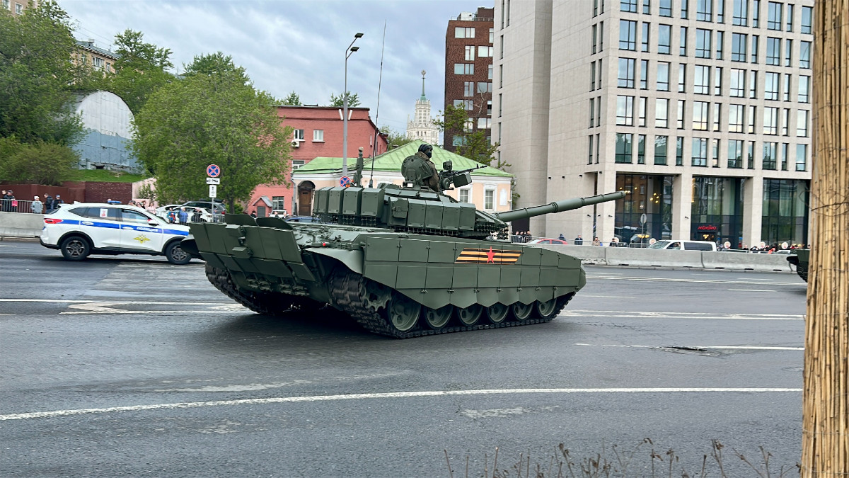 T-72B3M kết hợp các gói giáp phản ứng nổ và giáp lồng để tăng khả năng bảo vệ chống lại RPG (súng phóng lựu chống tăng) và ATGM (tên lửa chống tăng dẫn đường), hệ thống cảnh báo và thiết bị liên lạc được cải thiện. Phiên bản này kéo dài tuổi thọ của nền tảng T-72 và cho phép nó tiếp tục hoạt động hiệu quả trong môi trường kết hợp cùng với các xe tăng hiện đại hơn như T-90M.