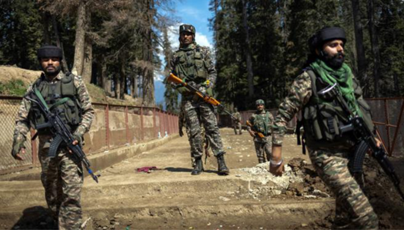 Bà Manjari Chatterjee Miller, thành viên cao cấp phụ trách khu vực Ấn Độ, Pakistan và Nam Á tại Hội đồng Quan hệ Đối ngoại (CFR), nói với Newsweek rằng mặc dù ngân sách và năng lực quân sự của Ấn Độ vượt trội Pakistan, nhưng đó không phải là yếu tố then chốt. Ảnh: Reuters