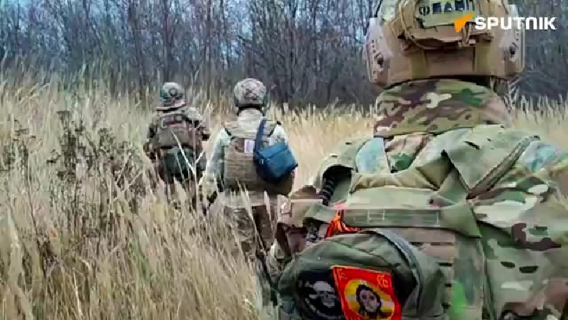 Về cuộc phản công lớn lần này của Quân đội Ukraine, lực lượng Nga đã chờ đợi suốt một tháng. Ngay từ một tháng trước, Quân đội Nga thông qua trinh sát đã phát hiện rằng lực lượng Ukraine đang bí mật điều động lực lượng. Ảnh: Sputnik.