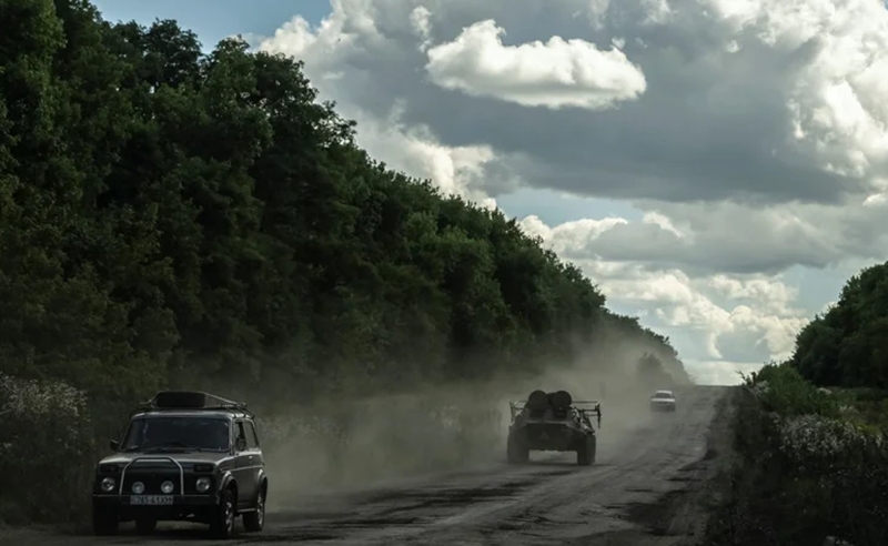 Theo Viện Nghiên cứu Chiến tranh Hoa Kỳ và nhà quan sát Yuri Podolyaka đưa tin vào ngày 5/1, cuộc phản công chính của Quân đội Ukraine diễn ra dọc theo tuyến đường cao tốc Sudzha-Kursk, tức đường 38K-004. Ảnh: Reuters.