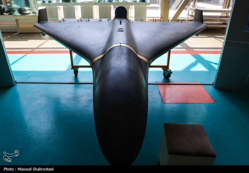 Shahed-238 có ba biến thể, mỗi loại được tối ưu hóa cho các nhiệm vụ khác nhau. Biến thể dẫn đường GPS/GLONASS là phiên bản cơ bản, sử dụng hệ thống định vị quán tính giống Shahed-136 để tấn công các mục tiêu cố định. Biến thể này có chi phí thấp và tập trung vào khả năng tấn công chính xác với công nghệ điều hướng tối thiểu.