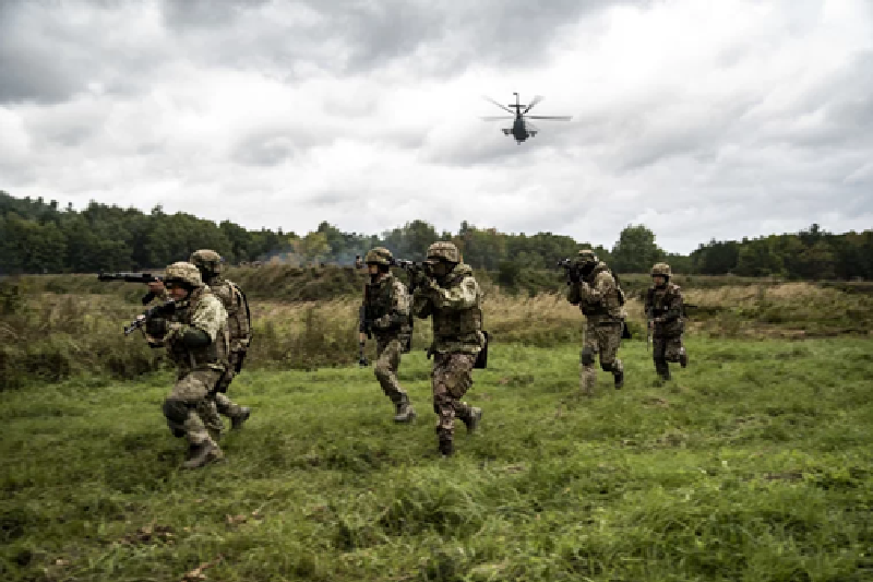 Trong khi đó, một bộ phận quân đội Nga thậm chí đã vượt biên sang lãnh thổ tỉnh Sumy của Ukraine từ các hướng khác, đe dọa bao vây lực lượng Ukraine tại Kursk từ phía sau. Ảnh: Ura.ru
