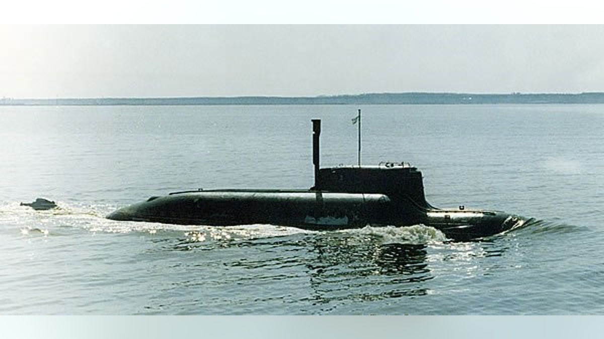 Tuy nhiên, gần đây tình hình đã có thay đổi. Theo tờ Military Chronicle ngày 10 tháng 4, các kênh truyền thông Ukraine đồng loạt đưa tin rằng quân Nga đang sử dụng tàu ngầm mini để vận chuyển bộ binh và đạn dược đến các đầu cầu ở bờ tây sông Oskil. Điều này khiến phía Ukraine hoàn toàn bối rối. Ảnh minh họa