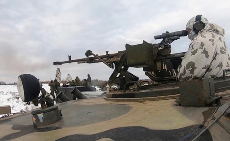 Trên chiến trường Kursk, điều kiện thời tiết phù hợp cho các trận chiến quy mô lớn đã đến. Nhiệt độ giảm liên tục trong vài ngày qua khiến mặt đất đóng băng liên tục, cả quân đội Nga và Ukraine đều tận dụng thời gian này để phát động tấn công. Ảnh: TASS