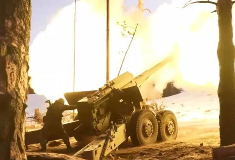 Trong quá trình tiến lên, quân Ukraine đã chạm trán một đơn vị khác của quân Nga, dẫn đến một trận chiến dữ dội. Quân Ukraine thất bại trong cuộc phản công, nhưng quân Nga ở phía tây bắc cũng bị đẩy lùi trong nỗ lực tiến vào ngôi làng. Ảnh: Bộ Quốc phòng Nga