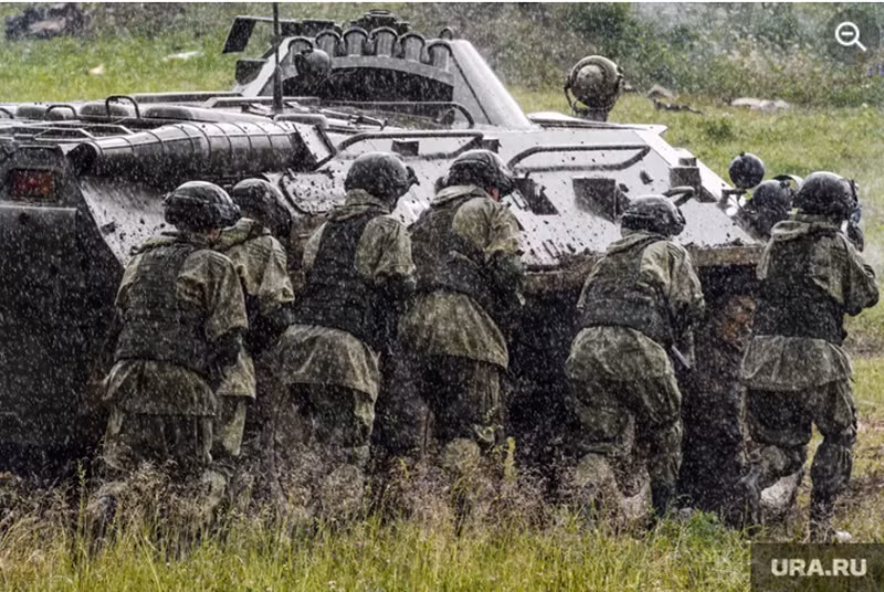 Do quân đội Ukraine trong thời gian gần đây đã tăng cường binh lực một cách điên cuồng, đặc biệt là điều động một số đơn vị đặc nhiệm có quy mô cấp trung đoàn, nên các cuộc phản công của Ukraine rất dữ dội. Tại đây, các cuộc giao tranh ác liệt đã được khôi phục. Ảnh: Ura.ru