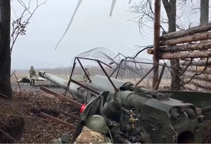 Với việc lực lượng tiếp viện của Tập đoàn quân số 8 tiếp tục đến, quân đội Nga đã bắt đầu phản công bằng các phương tiện cơ giới hạng nhẹ. Dự kiến, tình hình tại đây sẽ sớm ổn định trở lại. Ảnh: Bộ Quốc phòng Nga