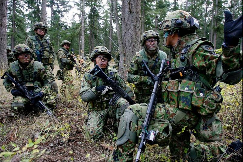 Sau khi các tài liệu bị rò rỉ, phó giáo sư Michito Tsuruoka tại Đại học Keio, Nhật Bản, đã bày tỏ lo ngại về mối đe dọa với Nhật Bản. Ông cảnh báo rằng nếu chiến tranh giữa Nga và NATO lan rộng đến khu vực châu Á, Nhật Bản sẽ gặp khó khăn lớn trong việc đối phó vì năng lực giám sát khu vực châu Âu của Nhật Bản rất hạn chế. Điều này sẽ khiến thời gian cảnh báo giảm và làm chậm khả năng ngăn ngừa xung đột từ trước. Ảnh: Top War