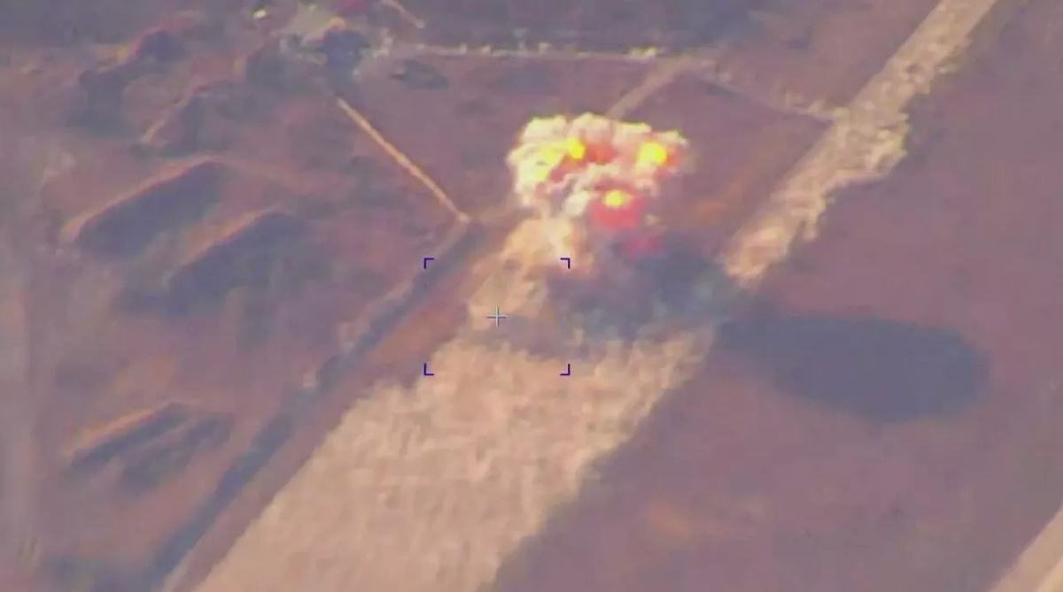 Bên cạnh đó, Nga có thể đã chủ động giới hạn tầm bắn của Iskander-M trước đây để tuân thủ INF, và giờ chỉ cần nâng cấp nhẹ để đạt tầm bắn thực sự của nó. Khi tầm bắn tăng, độ chính xác của tên lửa có thể giảm do sai số trong hệ thống điều hướng quán tính (INS). Tuy nhiên, Nga có thể đã khắc phục bằng cách tích hợp hệ thống định vị vệ tinh kháng nhiễu, cũng như sử dụng hệ thống dẫn đường radar so sánh ảnh mục tiêu. Nhờ đó, Iskander-1000 có thể có độ chính xác cao hơn cả Iskander-M, đặc biệt là khi đối đầu với các hệ thống phòng không hiện đại.