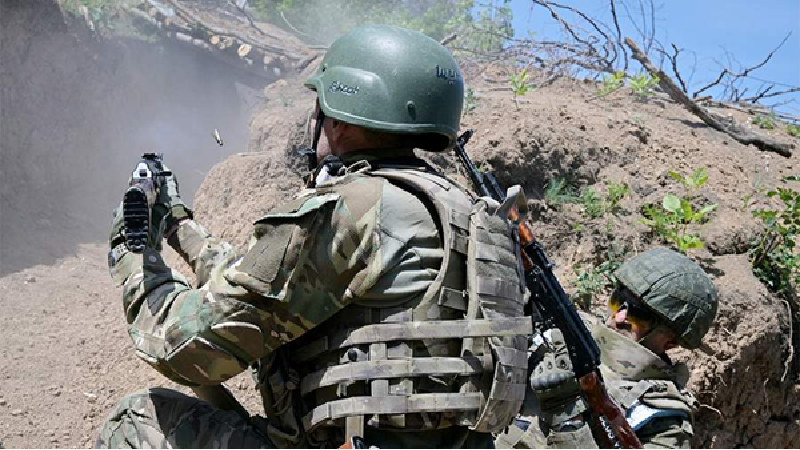 Hiện tại, lực lượng Nga ở Vozdvyzhenka cách Kostiantynivka khoảng 22 km, trong khi lực lượng Nga ở Toretsk cách đó khoảng 11 km. Nếu tốc độ tiến công của quân Nga tại khu vực này giống như tốc độ mà họ đã đạt được ở phía nam Pokrovsk thì có thể vào tháng 5 năm nay, quân Nga sẽ tiến sát vùng ngoại ô phía nam của Kostiantynivka. Ảnh: RIA Novosti