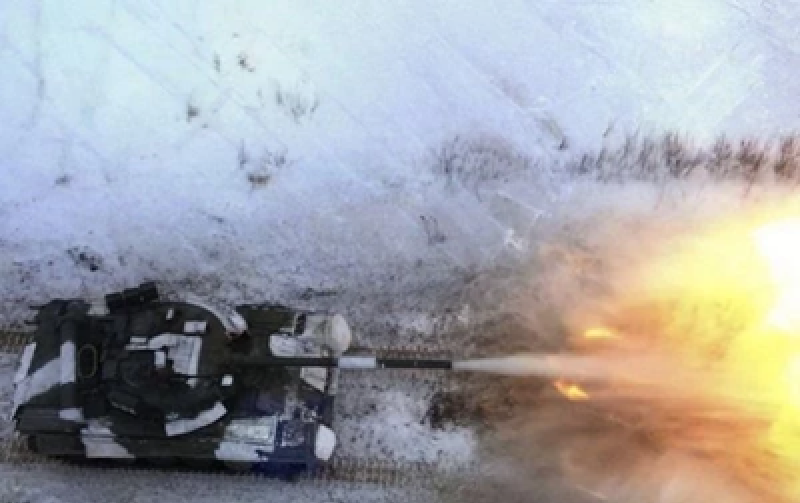 Đồng thời, hai bên cũng tiến hành các trận phản pháo và không chiến. Quân Nga đã tiêu diệt thành công một số nhóm UAV của Ukraine, tạo điều kiện thuận lợi cho bộ binh Nga tiếp tục tiến công. Ảnh: edinstvo-news