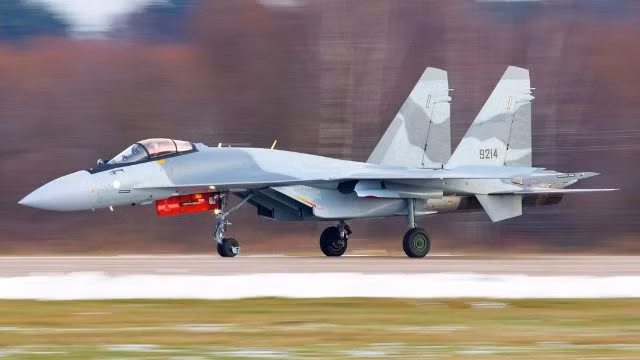 Nếu thông tin này chính xác, đây sẽ là lần đầu tiên Iran và Nga chính thức hợp tác quân sự trong lĩnh vực này. Động thái này có thể khiến Mỹ và Israel phản ứng mạnh, đồng thời đặt ra câu hỏi về hiệu quả của các lệnh trừng phạt quốc tế nhằm kiềm chế Iran hiện đại hóa quân đội.