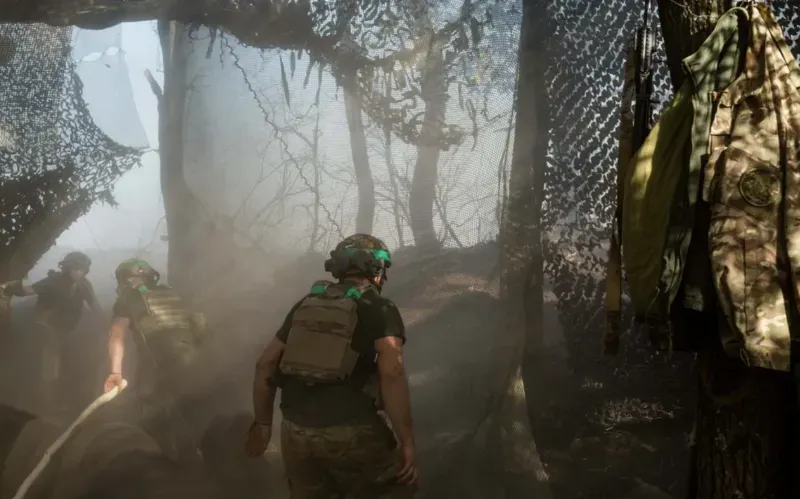 Viện Nghiên cứu Chiến tranh Hoa Kỳ cho biết, vào những ngày cuối năm 2024, Quân đội Nga đã tiến quân về phía nam Pokrovsk từ các khu vực Novoyelizavetovka và Novooleynovka. Đây là nơi hiện đang hoạt động của các đơn vị thuộc Sư đoàn xe tăng số 90 và Trung đoàn bộ binh cơ giới số 428. Ảnh: Anadolu Agency.