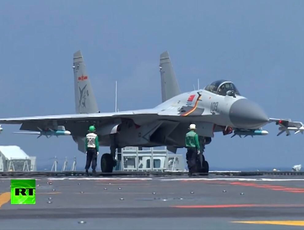 Trong khi, mạng xã hội vẫn tiếp tục xôn xao với những đồn đoán, chờ đợi thời điểm mà Bắc Kinh phá vỡ sự im lặng, để làm rõ những gì đã xảy ra trên bầu trời Hải Nam. Cho đến lúc đó, J-15 vẫn là biểu tượng cho sức mạnh quân sự đang lên của Trung Quốc và là lời nhắc nhở về những rủi ro tiềm tàng xoay quanh công nghệ quân sự Trung Quốc.