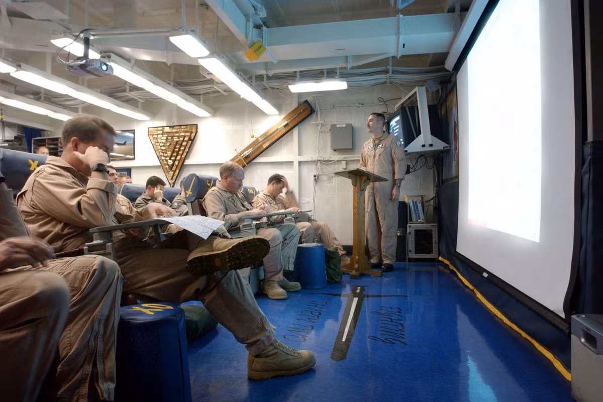 Không những thế, một số thành viên trên tàu sân bay đã có cơ hội theo đuổi bằng tiến sĩ và thạc sĩ nhờ internet tốt hơn, trong khi những người khác có thể giải quyết các vấn đề cá nhân hoặc pháp lý mà họ đã để lại ở nhà. Một sĩ quan đã có thể ủy quyền cho vợ mình từ xa khi ông vẫn đang thực hiện nhiệm vụ trên tàu.