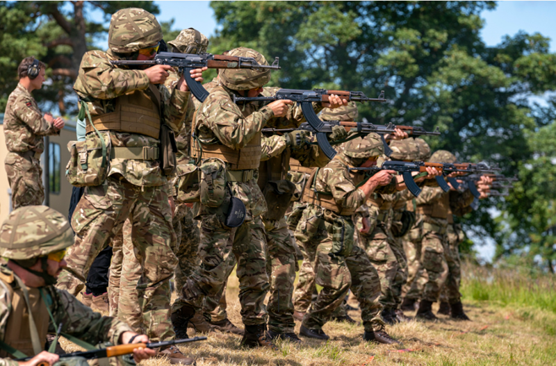 Mục tiêu của cuộc họp này là thành lập một lực lượng an ninh, lực lượng này sẽ được triển khai tới Ukraine sau khi Nga và Ukraine đạt được thỏa thuận ngừng bắn, nhằm ngăn chặn Nga tấn công Ukraine một lần nữa. Ảnh: Bộ Quốc phòng Anh