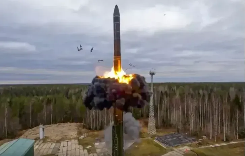 Theo tiết lộ từ các quan chức Mỹ, Washington đã vận chuyển tới 500 tên lửa từ kho dự trữ của Lầu Năm Góc cho Ukraine. Ukraine đã sử dụng các tên lửa này để tấn công các mục tiêu tại khu vực phía đông Ukraine do Nga kiểm soát. Ảnh: Bộ Quốc phòng Nga.