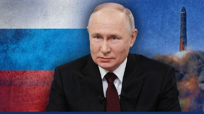 Ông đề xuất một cuộc “đối đầu công nghệ” giữa “mũi giáo và lá chắn”, cụ thể là Nga sẽ phóng tên lửa đạn đạo tầm trung “Hazel” còn Mỹ và phương Tây sẽ sử dụng các hệ thống phòng không hiện đại để phòng thủ, xem bên nào thắng. Ảnh: First Post.