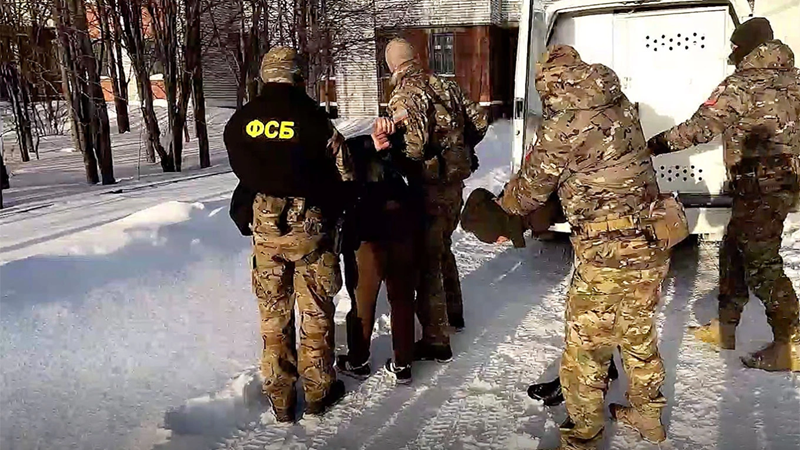 Phía Nga rõ ràng đã tăng cường luật chống khủng bố và cải thiện các biện pháp bảo vệ an ninh cho những nhân vật quan trọng, tuy nhiên, tình hình an ninh vẫn đang rất đáng lo ngại. Phía Ukraine, dù đã thừa nhận loạt vụ ám sát này, nhưng không tỏ ý định dừng lại. Ảnh: FSB.