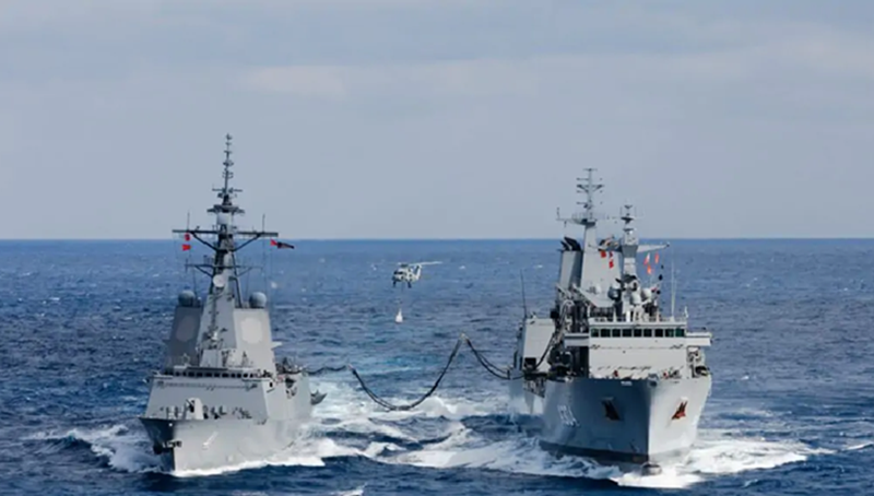 “Theo ABC, các tàu Trung Quốc đã triển khai một mục tiêu nổi, thay đổi đội hình và sau đó thiết lập lại đội hình phù hợp với một sự kiện bắn đạn thật.” Tuy nhiên, được biết quân đội Úc không quan sát thấy các tàu này khai hỏa vào mục tiêu. Ảnh: Vaultz News