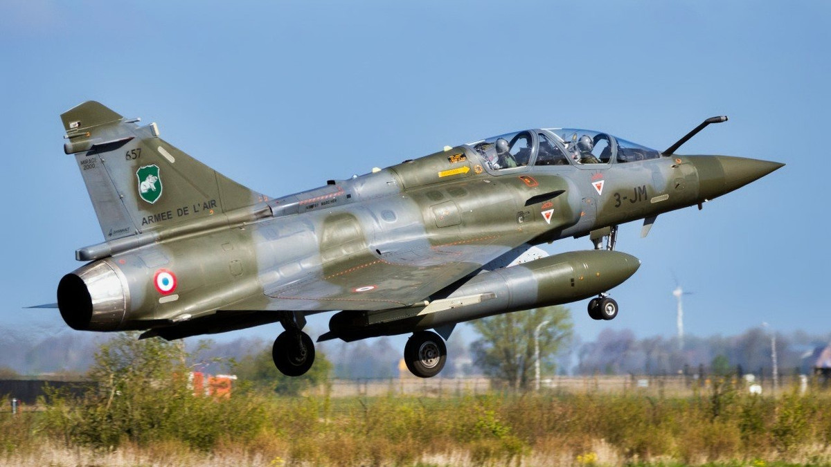 Việc đưa Mirage 2000-5F vào kho vũ khí của Ukraine là một sự thay đổi rõ ràng hướng tới các tài sản quân sự tinh vi hơn và công nghệ cao hơn, cho phép thực hiện các cuộc tấn công sâu hơn, mang tính chiến lược hơn.