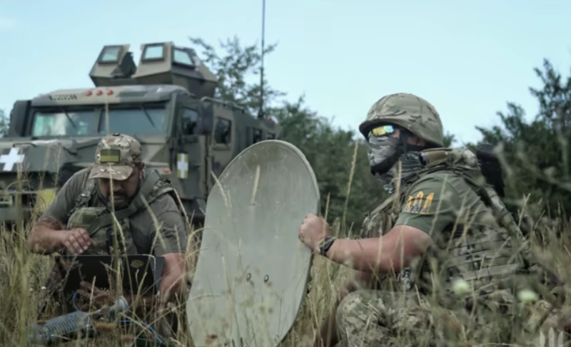 Mạng lưới tình báo này không chỉ giúp Nga có thể nghe lén hệ thống liên lạc của Ukraine mà còn cho phép họ phản ứng nhanh chóng, thực hiện các đòn tấn công chính xác. Khả năng chiến thuật đáng sợ này chắc chắn là một lời cảnh báo mạnh mẽ đối với Ukraine và các đồng minh phương Tây. NATO buộc phải đánh giá lại sức mạnh quân sự của Nga và xem xét lại vị thế của mình trong cuộc xung đột này. Ảnh: Bộ Quốc phòng Ukraine